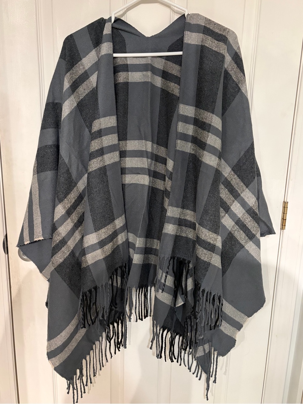 Gray Plaid Shawl/Cape - Unbranded